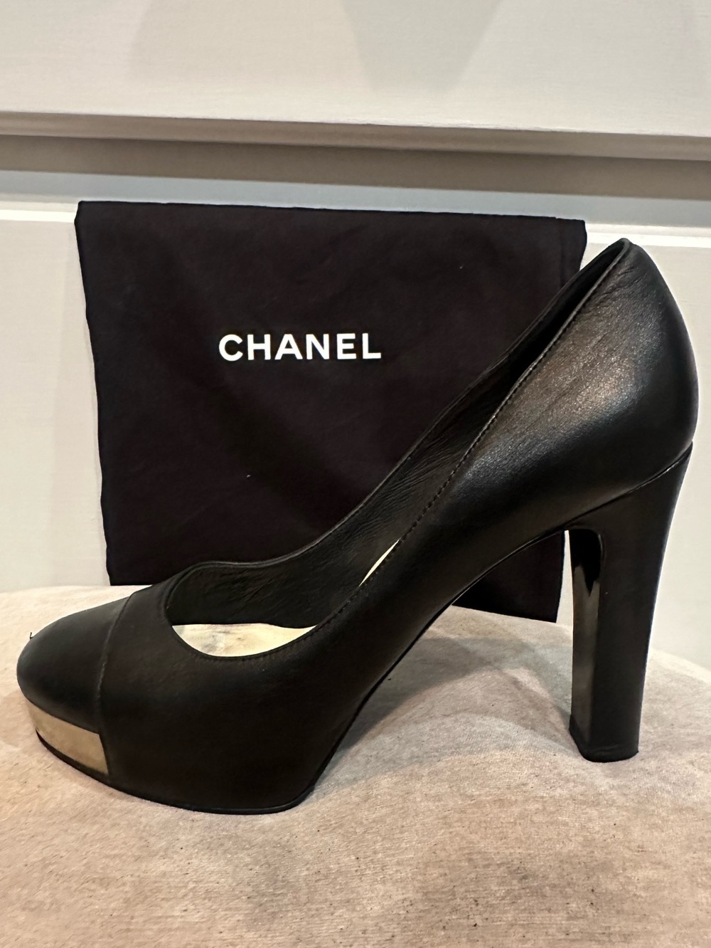 Chanel Pumps - Picture 2 of 14